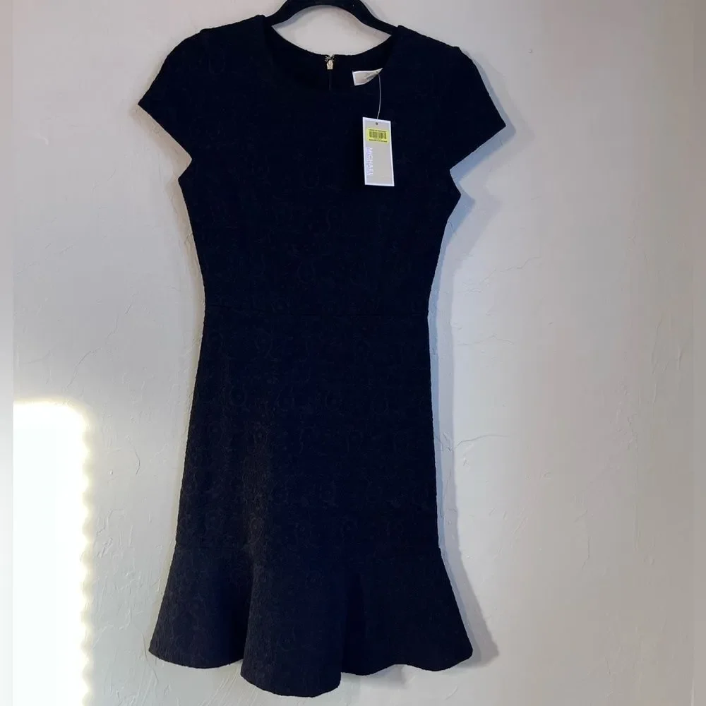 𝅺Michael kors mini dress in black size Xs